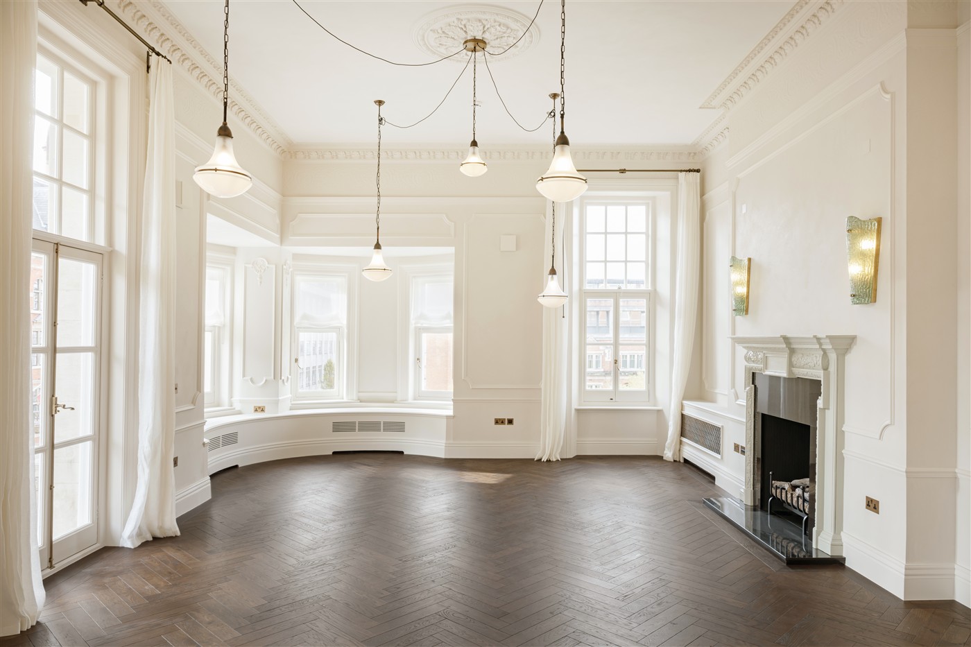 Day lounge, toward the windows