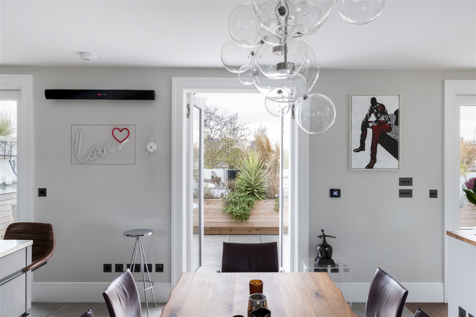Dining and living beyond